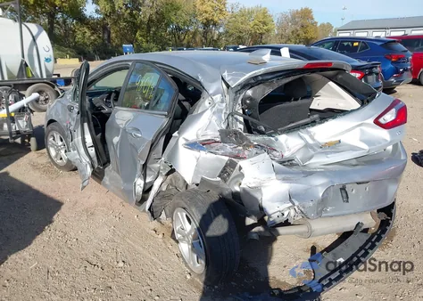 2017 Chevrolet Cruze Lt Auto z USA, uszkodzony, nr VIN 3G1BE6SM2HS604417